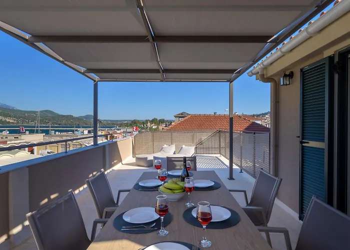 Centro Y Mar! Penthouse With Terrace!